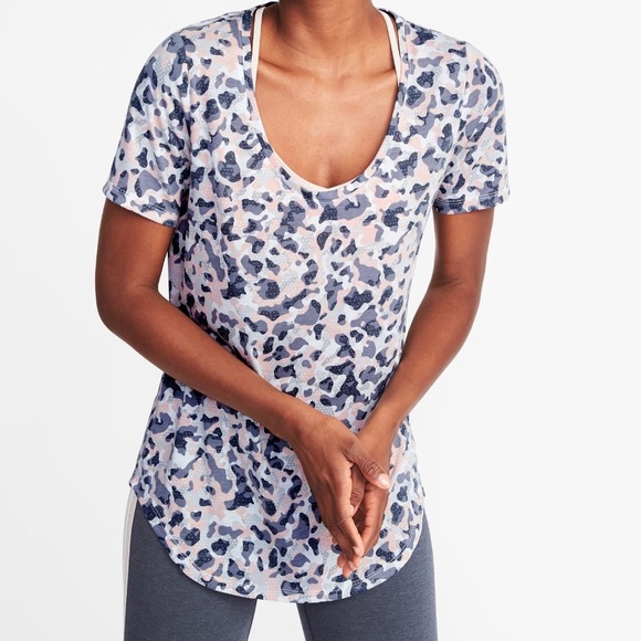 Old Navy Sz M Lightweight Scoop Neck Blouse Tee Shirt Camo Top Stretch - Picture 1 of 5